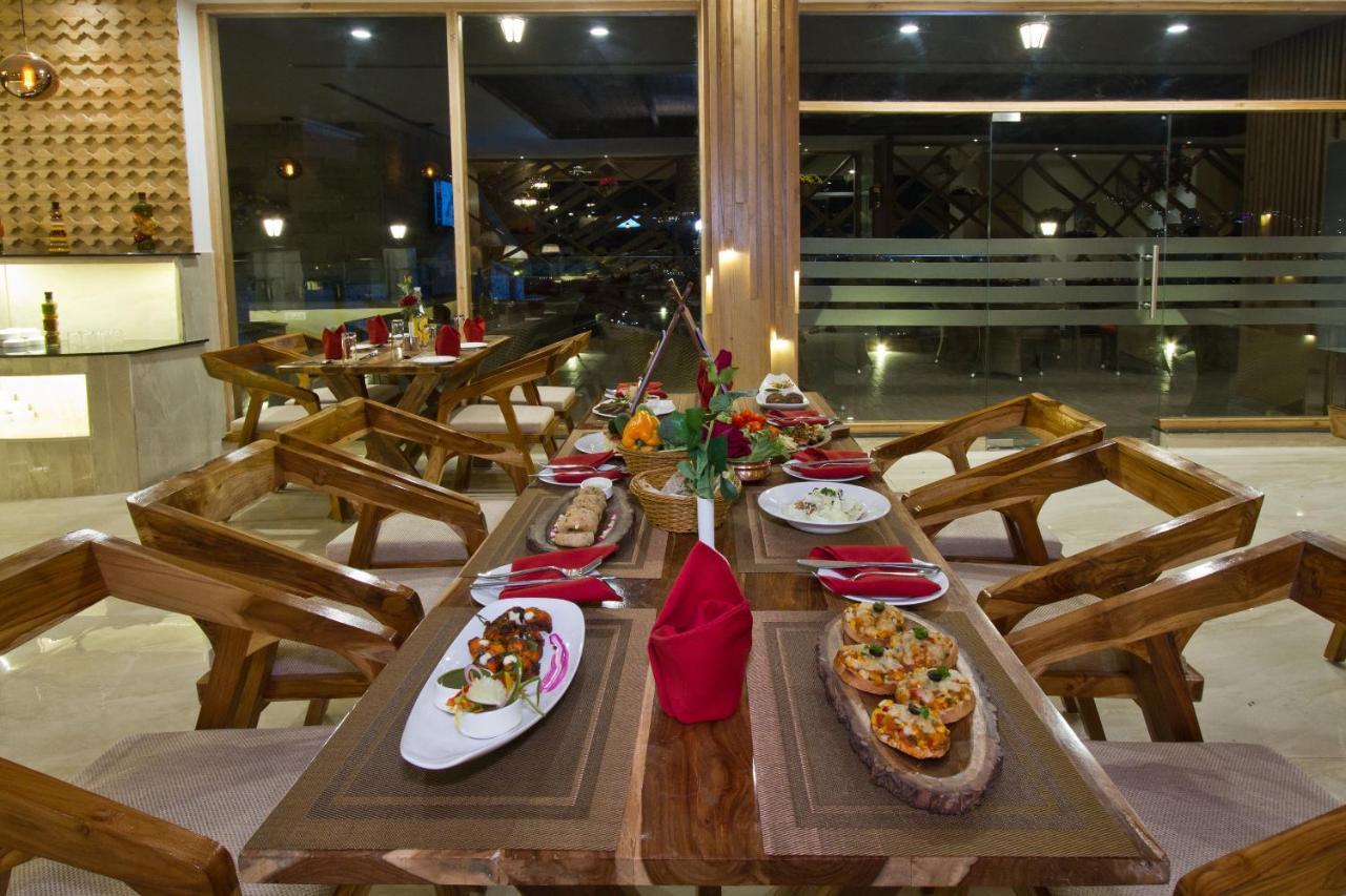 The Whitestone Resorts Manāli Buitenkant foto